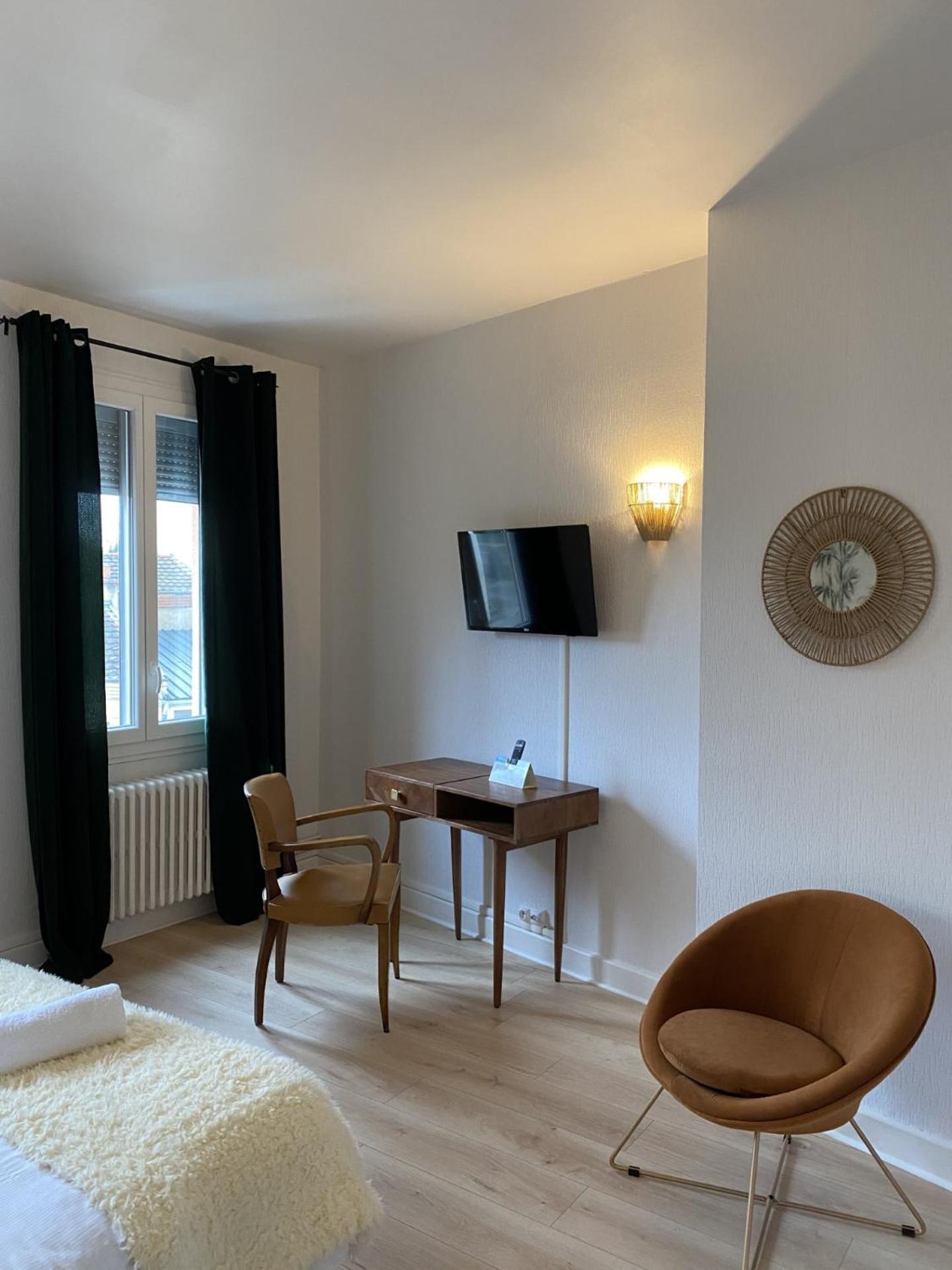 פראי-לה-מוניאל Hotel Aux Vendanges De Bourgogne מראה חיצוני תמונה