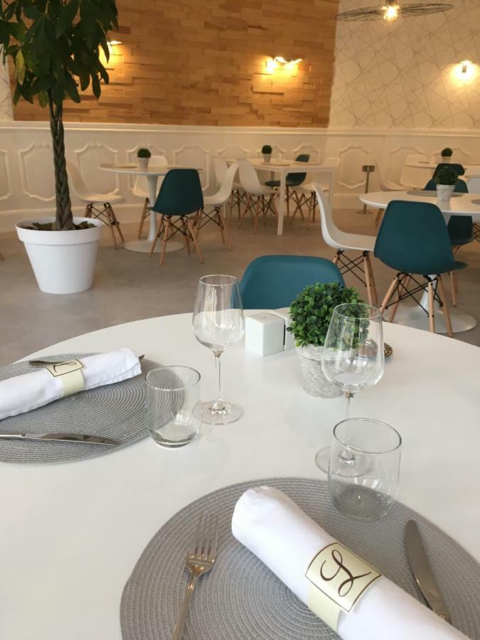פראי-לה-מוניאל Hotel Aux Vendanges De Bourgogne מראה חיצוני תמונה